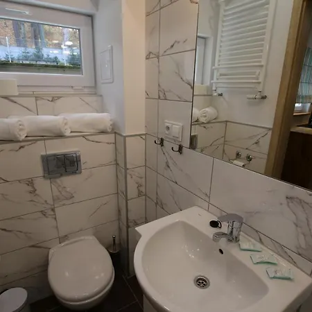 自动露营公园 营地 耶莱尼亚古拉