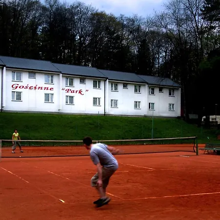 营地 自动露营公园 *